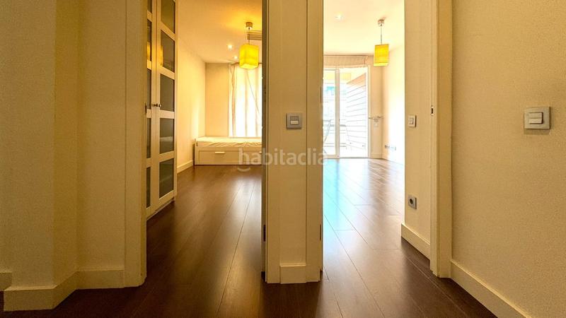Foto ee0a9d36-18a0-4ea4-9f7a-cb4d5b206f2b. Piso  en venta alto y reformado con terraza en finca con ascensor yconserje, junto a francesc macia y hospital clínic en Barcelona