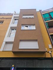 Pis  Carrer carrer de la conca de tremp, 55. Edificio rehabilitado piso de 56 metros 3 habitaciones, exterior