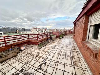 Attico in La Nova Esquerra de l´Eixample. Sobreatico con terraza y plaza de parking