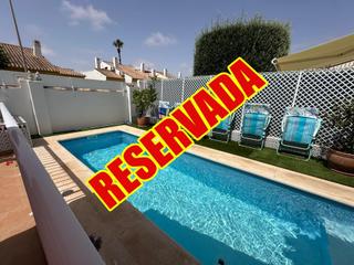 Casa en Pueblo Latino. Casa en la zona de torre de la horadada