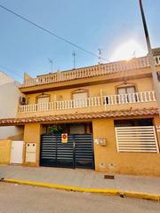 Casa pareada  Avenida del monjón