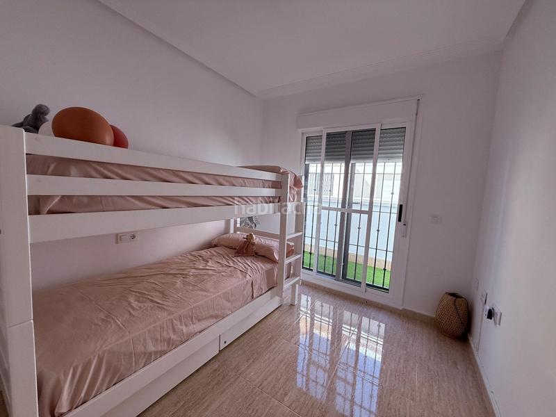 Foto e03bd657-18ab-4583-9f4b-7969ab175231. Casa con piscina in Cortes-Huertas Madrid