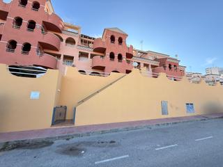 Planta baixa  Calle bahamas. Planta baja con piscina, garaje y trastero