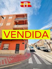 Pis  Avenida de velero. Segundo piso con vistas al mar