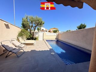 Casa pareada  Avenida de la comunidad murciana. Chalet pareado con piscina privada en torre de la horadada