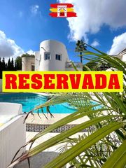 Chalet  Calle naranjo. Exclusiva villa en pinar de campoverde amplitud, privacidad y re
