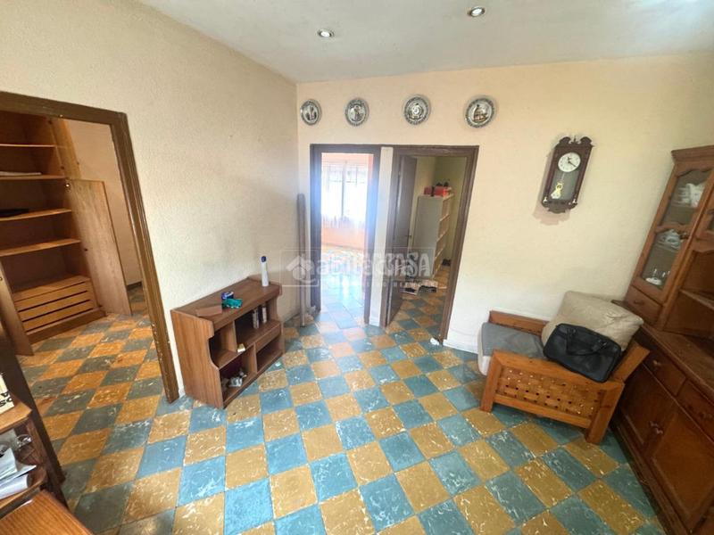 Foto 3585f602-6826-4c45-b690-912f2f72f04a. Casa aparellada a Banyeres Premià de Mar