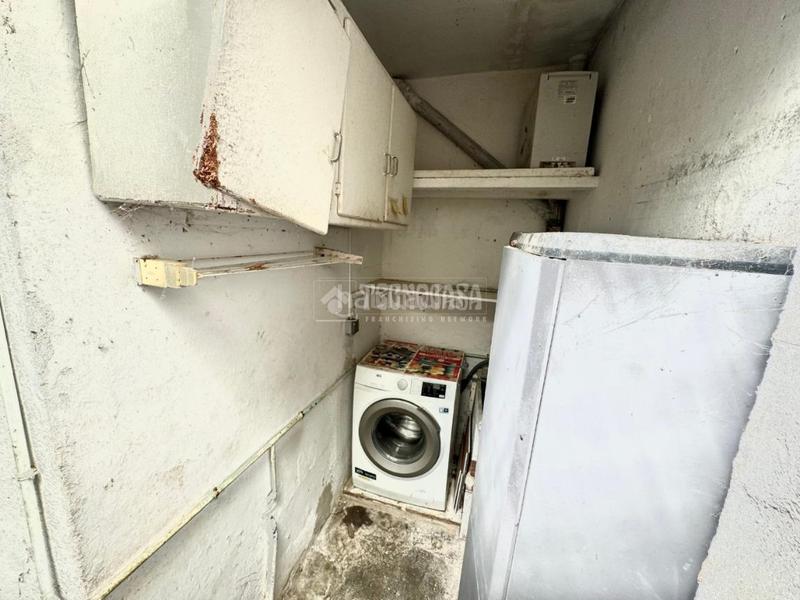 Foto 43c46984-2a10-4e4e-a1f1-51a33c3d1a27. Casa aparellada a Banyeres Premià de Mar