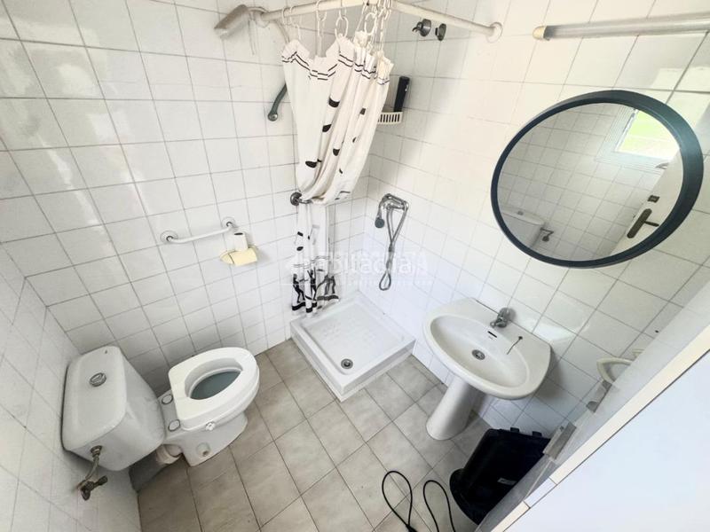 Foto 6b070ed1-bb25-4a71-87b8-6cde0c9eeba9. Casa aparellada a Banyeres Premià de Mar