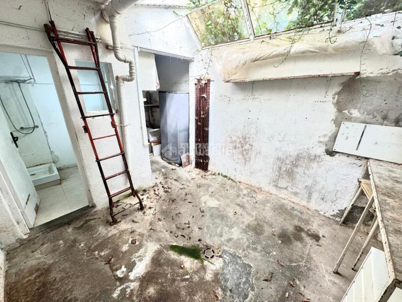 Foto 898b5051-9246-4ed4-b5c3-fa0e908d75fb. Casa aparellada a Banyeres Premià de Mar