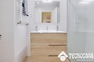 Casa bifamiliare in Centre-Nucli Antic. Casa en venta en premià de mar