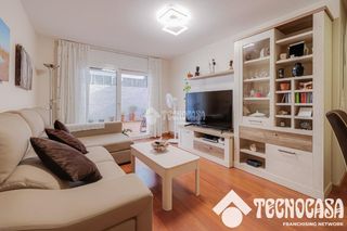 Etagenwohnung in Centre-Nucli Antic. Piso en venta en premià de mar