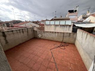Casa aparellada a Centre. Casa en venta en mataró