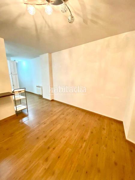 Foto 961406f2-4b00-4958-9b7b-f77fb3df9368. Piso  en venta en Centre Mataró