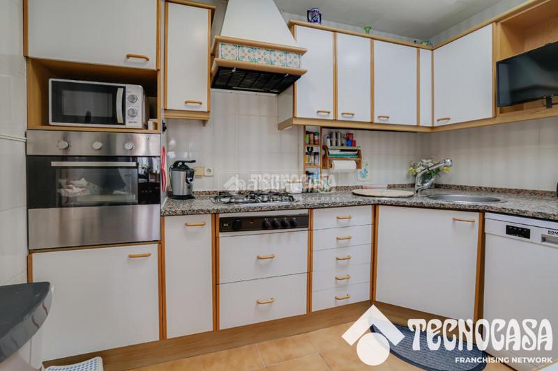 Foto 432bd16d-49e3-4138-87d1-7aa3ee6d0205. Casa pareada casa en venta en Havana Mataró