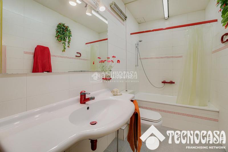 Foto 6c5d2d5f-6423-4041-94b2-3749d05cecc4. Casa pareada casa en venta en Havana Mataró