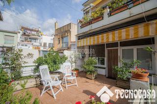 Casa aparellada a Havana. Casa en venta en matar