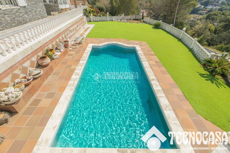 Foto bab243f0-b45c-458d-8492-8649a9b3a892. Casa amb aparcament a Urbanitzacions Argentona