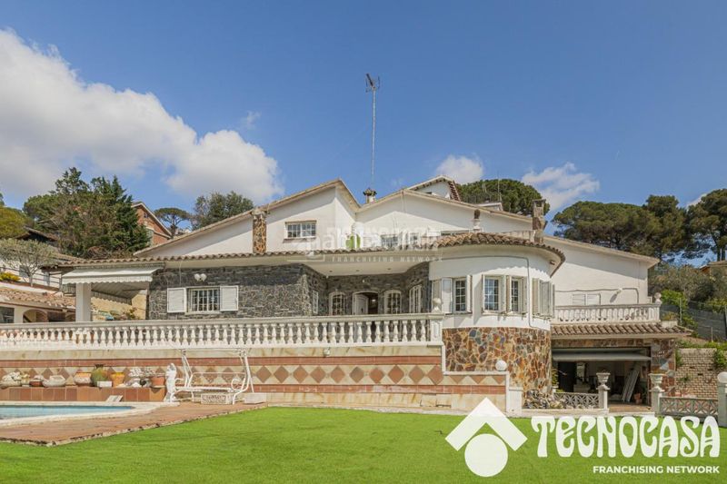 Foto eac825c8-5a21-4edb-811f-4938c85686ec. Casa amb aparcament a Urbanitzacions Argentona