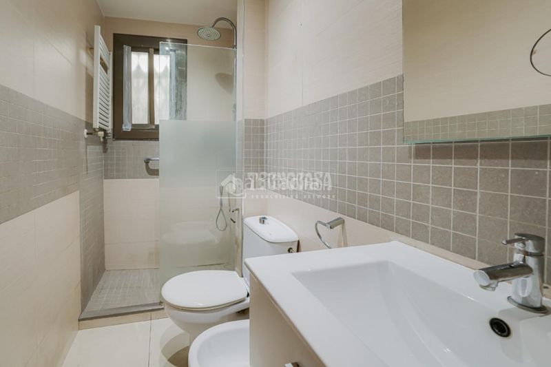 Foto cc0f8b27-dad0-48f2-bad1-c16bd8e96a09. Piso  en venta en Pla d'en Boet Mataró