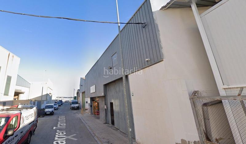 Foto f7153c6b-a147-4262-8f7a-4385224ad769. Bâtiment à usage industriel dans calle tramuntana 6 dans Palmera