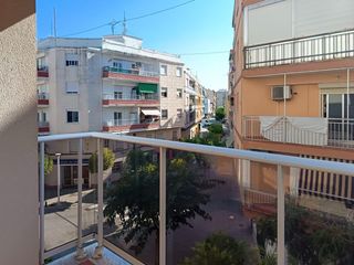 Etagenwohnung  Calle padilla. Piso seminuevo junto al puerto en grao de gandía