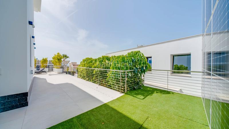 Foto dc2a6b2b-6211-4cd7-8549-43fd505a33f5. Chalet with heating parking pool in Golf Bahía Finestrat