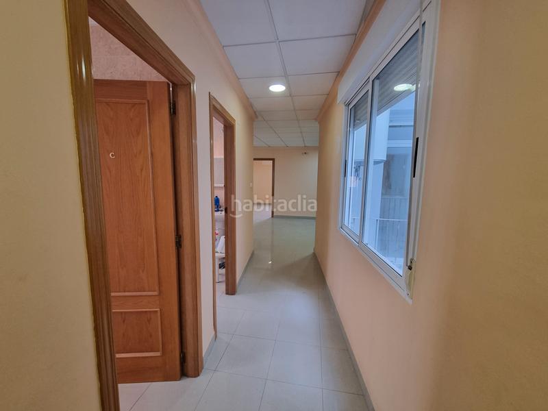 Foto 0ac856a7-4222-4faf-a08f-af44b7b4e957. Piso en placa de los luceros 6 piso plaza de los luceros, para reformar a las necesidades del comprador. en Alicante