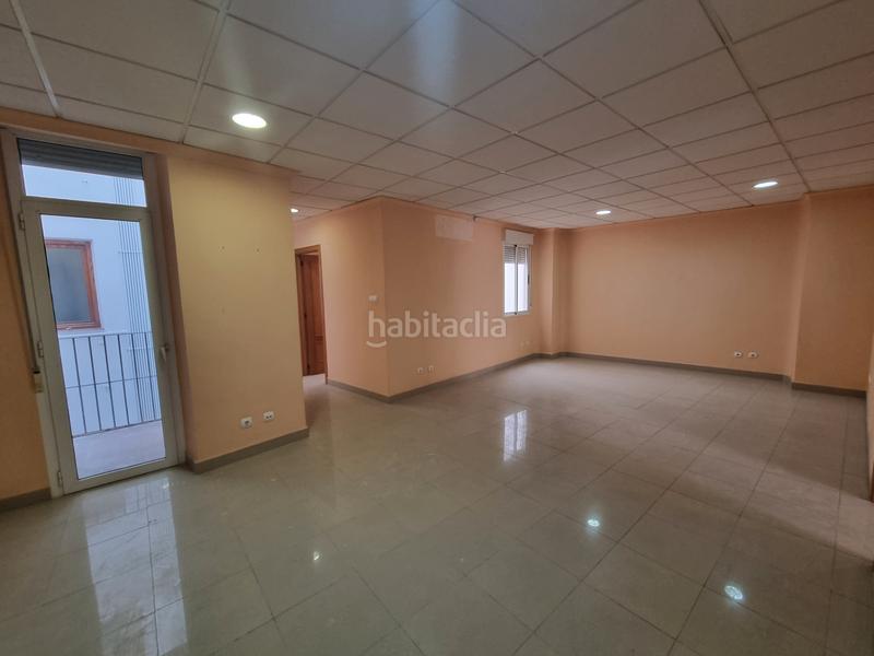 Foto 3a3395d7-1161-4d60-97f2-efc7556e2f1b. Piso en placa de los luceros 6 piso plaza de los luceros, para reformar a las necesidades del comprador. en Alicante