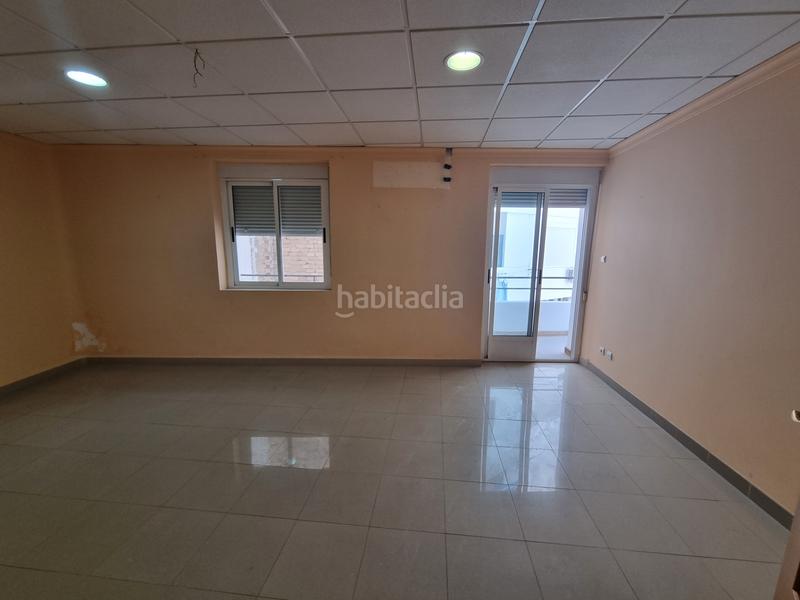 Foto bca553c3-955e-40b7-9d71-d639d19e07bb. Piso en placa de los luceros 6 piso plaza de los luceros, para reformar a las necesidades del comprador. en Alicante