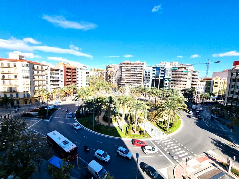 Foto cd6c58b9-542f-4a8e-aa41-52776281f0bb. Appartement dans placa de los luceros 5 dans Ensanche-Diputación Alicante