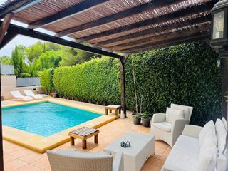 Chalet  Avinguda de l'alacantí. **chalet independiente dentro de urbanización, en venta lanuza,