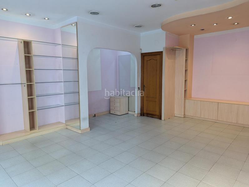 Foto ef8a1bc7-d486-4759-955d-c0de09c92872. Lloguer local comercial a Ca n'Oriac Sabadell