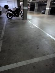 Parking coche en Carrer de fra luis de león 117. Plaza de pk en eixample