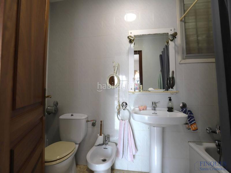 Foto 3d233e98-2ddc-4df1-bbb9-c15d2385bef1. Casa amb calefacció a Eixample Sant Feliu de Guíxols