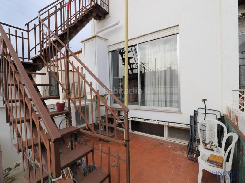 Foto a5b33121-1ef4-4141-b987-b61a18520697. Casa amb calefacció a Eixample Sant Feliu de Guíxols