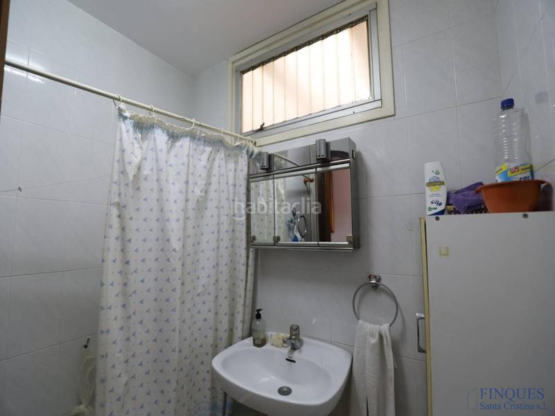 Foto ae7da9e0-3d7c-4fd3-a740-c0986937386d. Casa amb calefacció a Eixample Sant Feliu de Guíxols