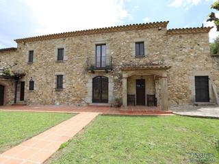 Masia a Cabanyes-Mas Ambrós-Mas Pallí. Calonge, masía con amplio terreno