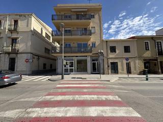 Miete Geschäftsraum in Teulera 74. Santa cristina daro, local comercial