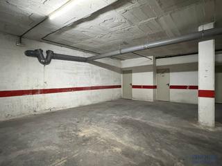 Aparcament cotxe a Calle Teulera