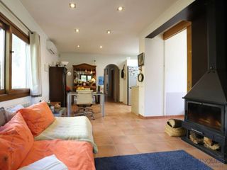 Casa  Calle av. de catalunya. Casa independiente a los cuatro vientos