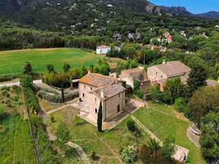 Casa  Camino mas jofre al barrio del vilar. Propiedad exclusiva con gran potencial en golf costa brava