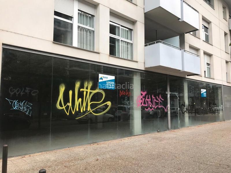 Foto fa3f806c-7676-47ff-954e-dc2577f15be7. Location local commercial dans carrer de bernat boades 76 dans Girona
