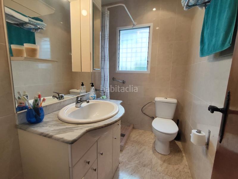 Foto 079c89cb-696c-497f-87e7-7aae925b4bdd. Chalet casa independiente en la urbanización la canyera en Llagostera