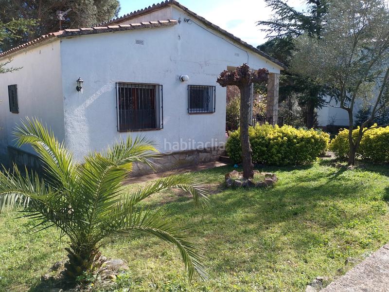Foto d0d8fe16-d8cb-49ff-9265-19b172488a6d. Chalet casa independiente en la urbanización la canyera en Llagostera