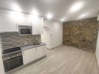 Planta baja  Carrer d'anselm clavé 10. Planta baja en venta totalmente reformada.