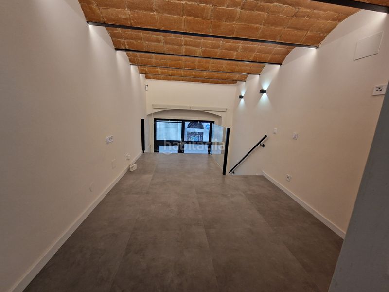 Foto dbc3bc89-11c9-4004-8037-8b4f666509e5. Local comercial a Raval Barcelona