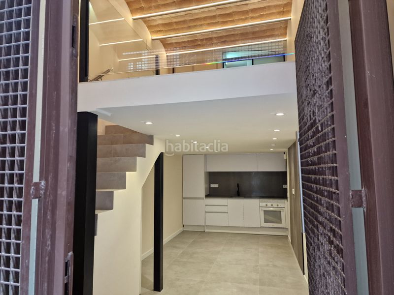 Foto 2dfbf1a0-258b-444a-b9d3-2ab78f33066e. Estudi a Raval Barcelona