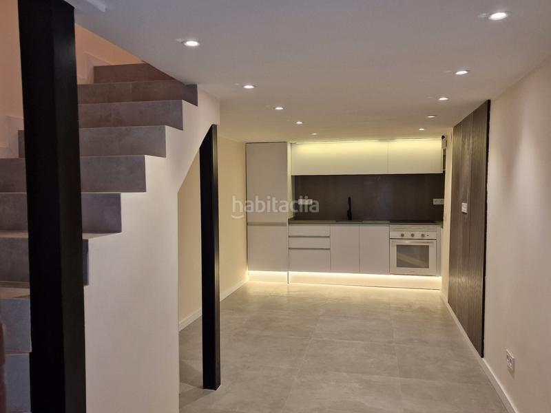 Foto 6b0899a4-7654-405c-abb3-0a114210415a. Estudi a Raval Barcelona