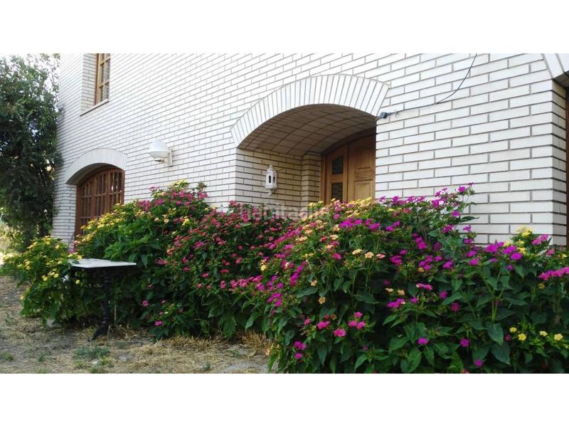 Foto ba4fff3e-20ac-4498-a58e-64adc8783837. Chalet  en venta en Almenar